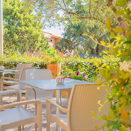Hotel Lu Pitrali